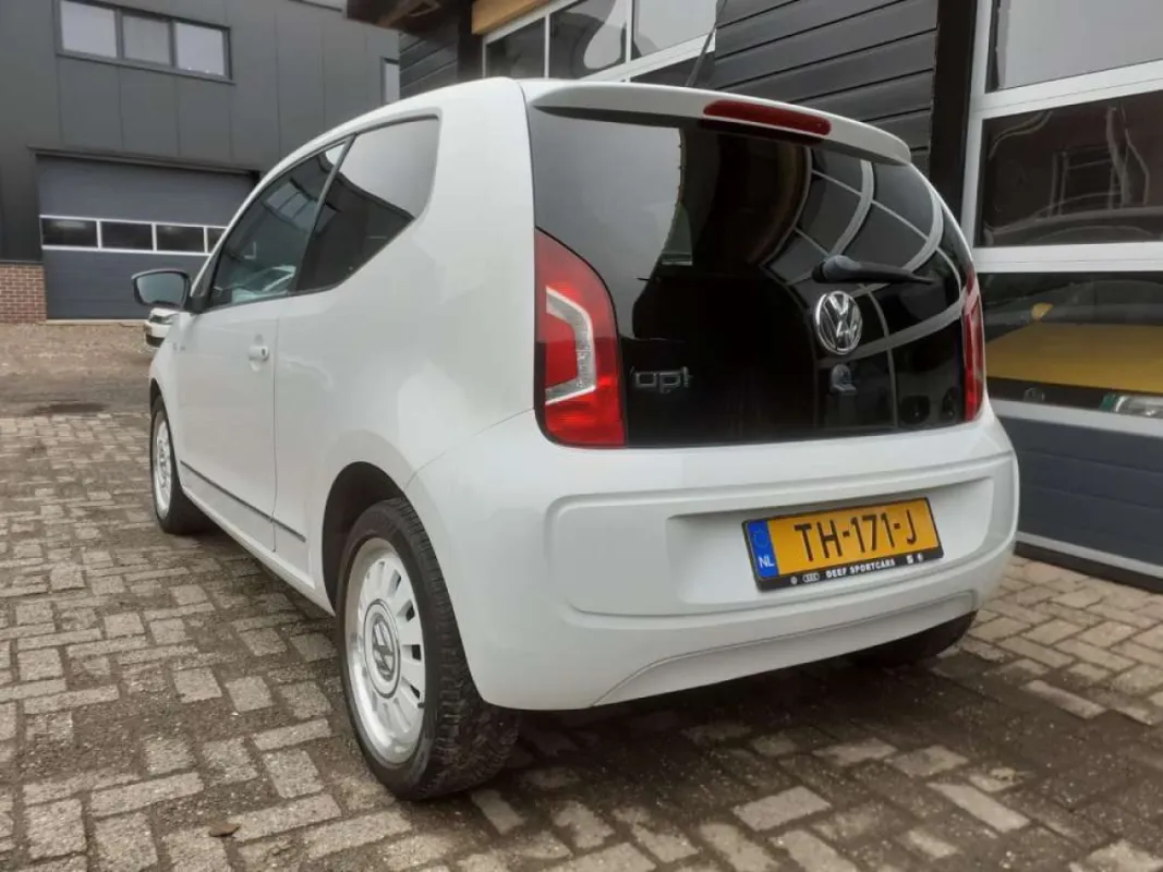 Volkswagen Up
