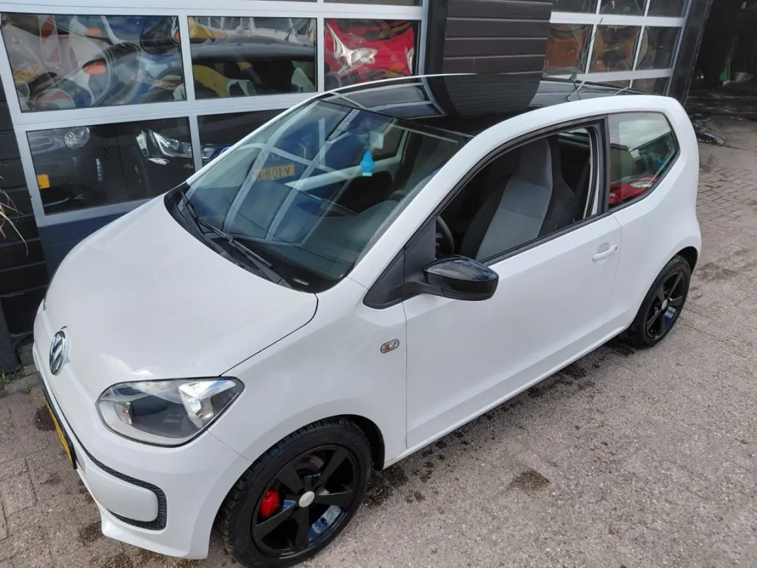 Volkswagen UP ! 1.0 move up Bluemotion