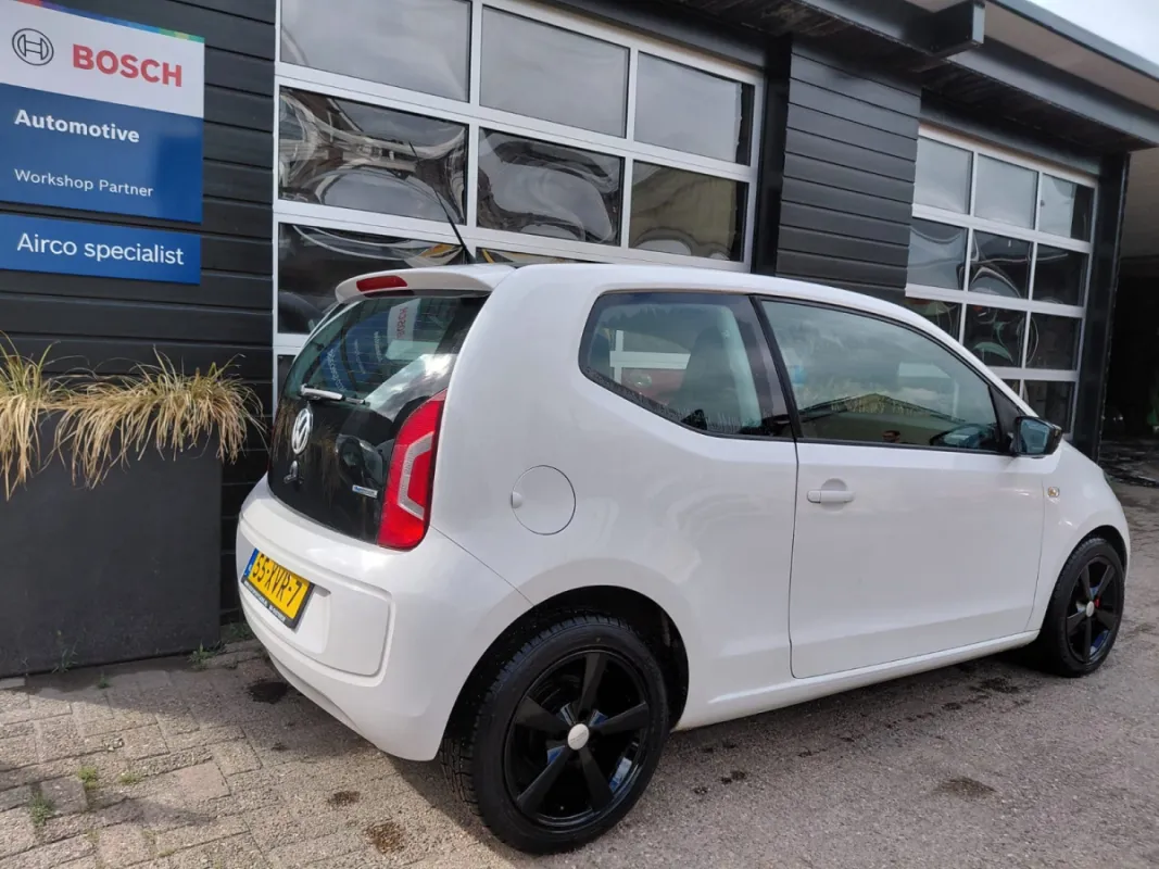 Volkswagen UP ! 1.0 move up Bluemotion