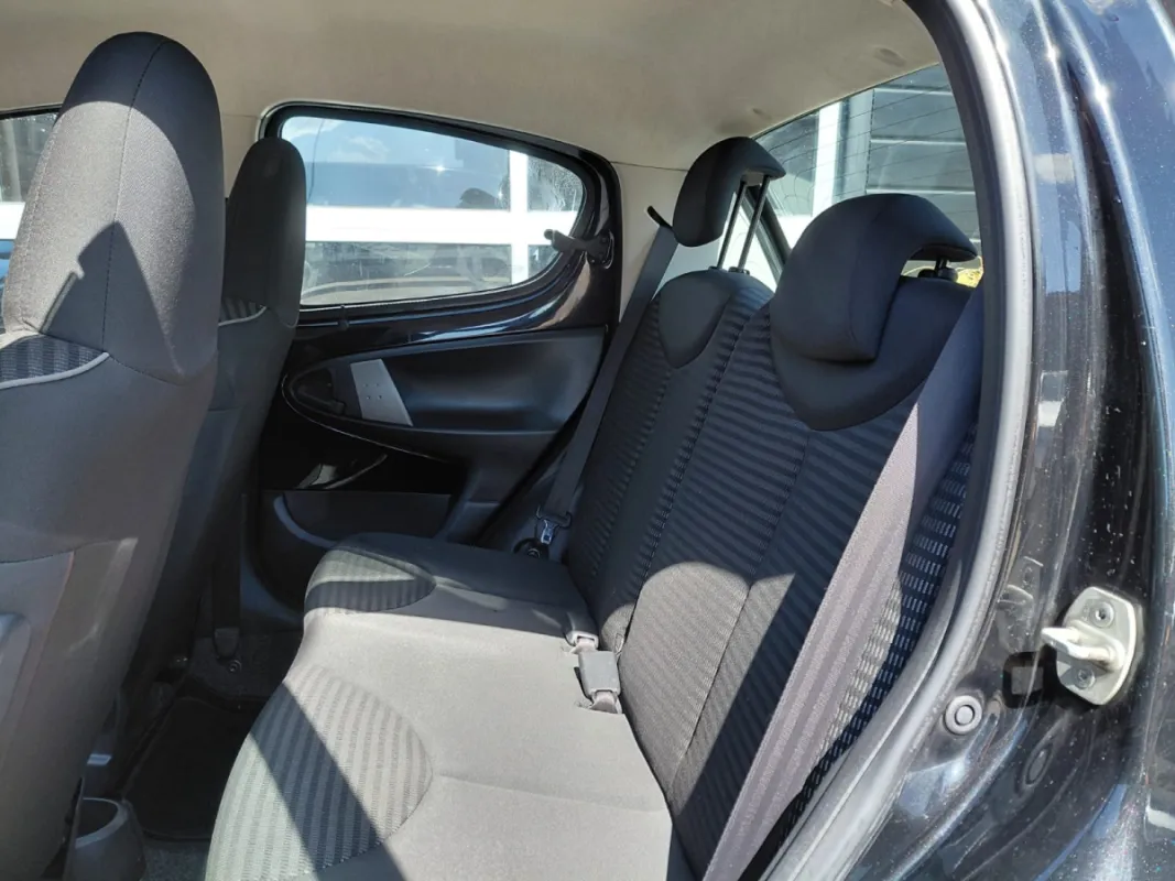 Peugeot 107 1.0 active 