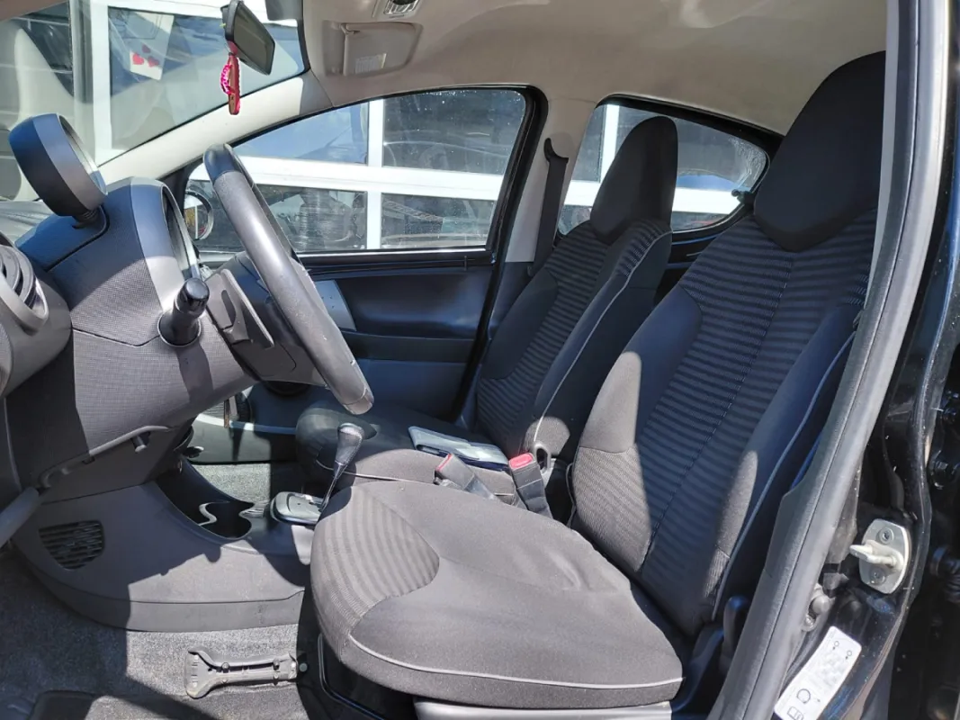 Peugeot 107 1.0 active 
