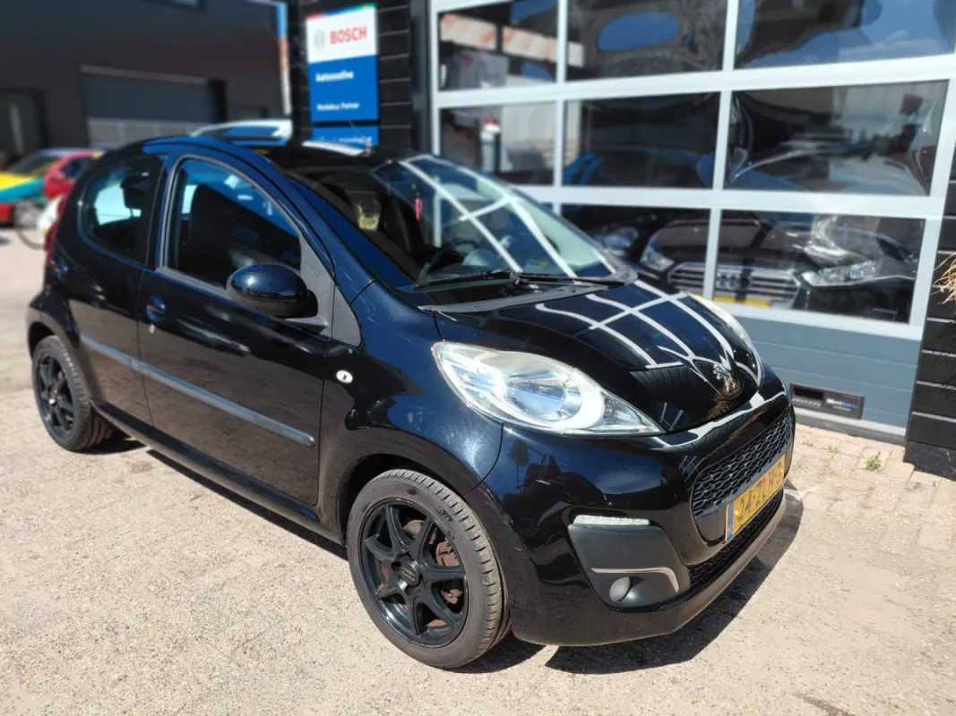 Peugeot 107 1.0 active 