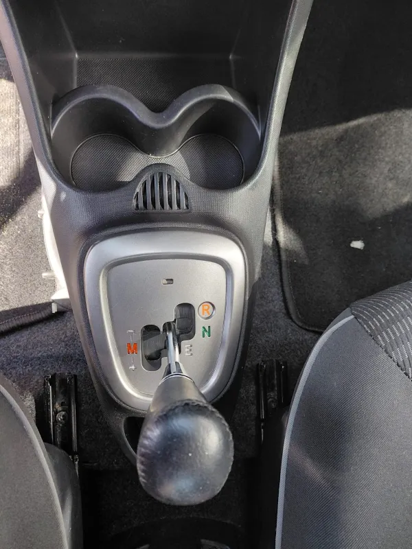 Peugeot 107 1.0 active 