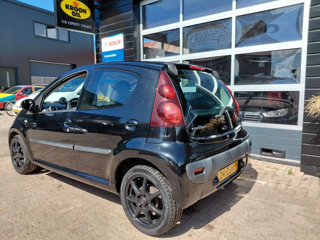 Peugeot 107 1.0 active 